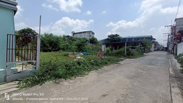 ขายที่ดินผังสีม่วง 94 ตรว ติดถนนสาธารณะ ถมแล้ว ซอยนวนทอง 9 ต.อ้อมน้อย อ.กระทุมแบน จ.สมุทรสาคร 