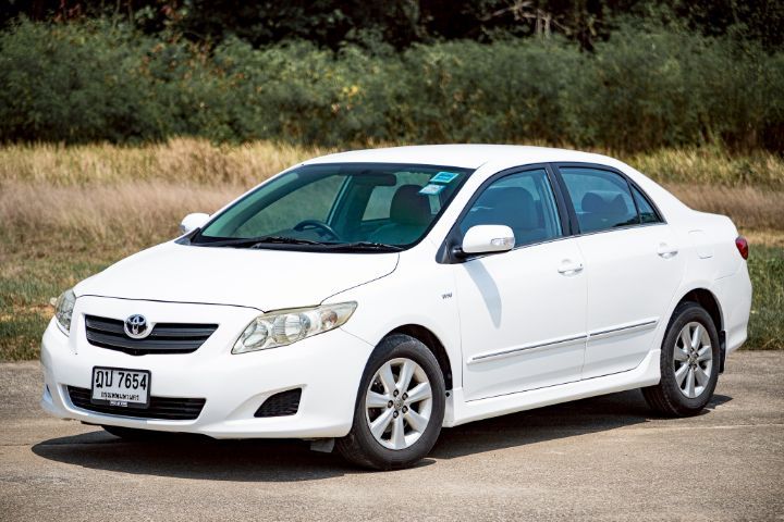 รถ Toyota Altis 1.6 G สี ขาว