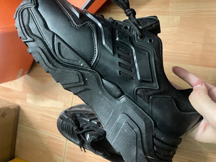 รองผ้าใบสีดำเสริมส้น รูปที่ 8