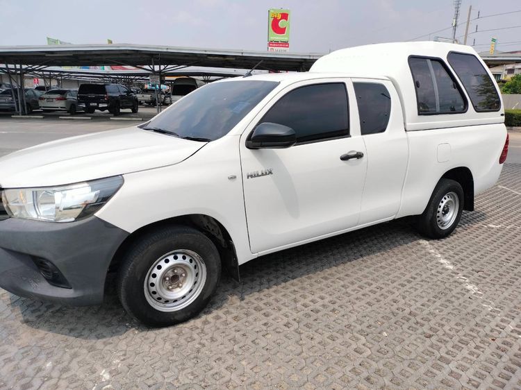 รถ Toyota Hilux Revo 2.4 J สี ขาว
