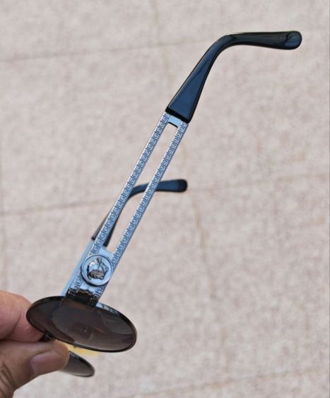 แว่นกันแดด Vintage Versace Mod. S68 Col.89M Gunmetal สวยมาก ราคาแบ่งปันครับ รูปที่ 8