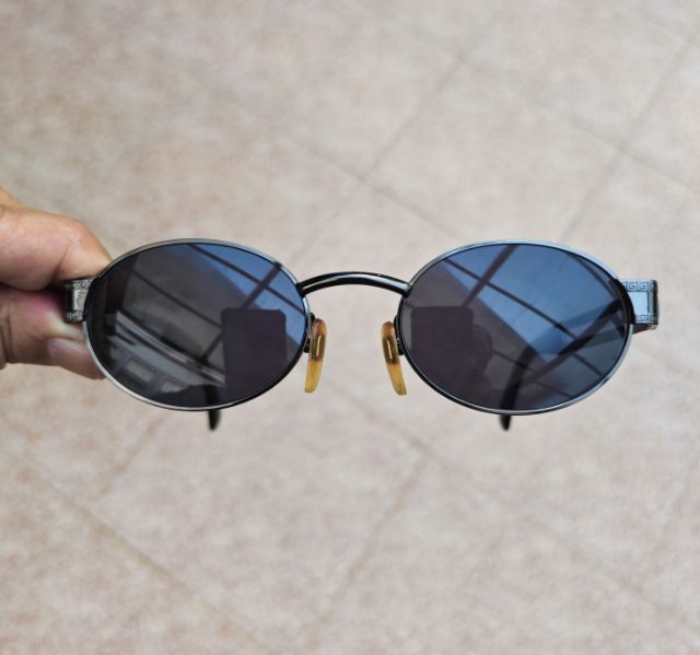 แว่นกันแดด Vintage Versace Mod. S68 Col.89M Gunmetal สวยมาก ราคาแบ่งปันครับ รูปที่ 17