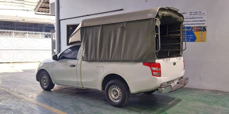 Mitsubishi Triton 2018 2.5 GL Pickup ดีเซล ไม่ติดแก๊ส เกียร์ธรรมดา ขาว รูปที่ 2