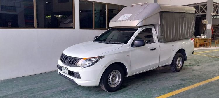 รถ Mitsubishi Triton 2.5 GL สี ขาว