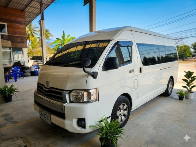Toyota Commuter 2011 2.7 Van เบนซิน LPG เกียร์อัตโนมัติ ขาว รูปที่ 3