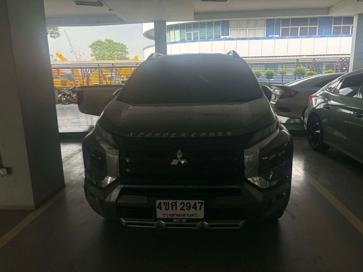 รถ Mitsubishi Xpander Cross 1.5 สี เทา