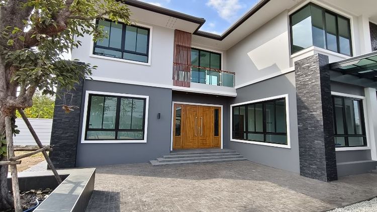 ขายบ้านใหม่อุตรดิตถ์ติดถนน4เลน