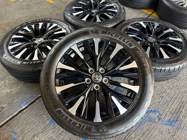 Toyota Alphard Vellfire ล้อแท้ 40.19 นิ้ว Top 🔥