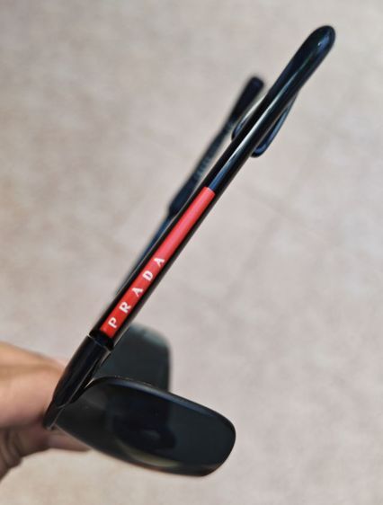 แว่นกันแดด​ Prada​ Sport​ หายากสุดๆ​ อย่างสวย​ ราคาแบ่งปันครับ รูปที่ 7