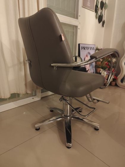 เก้าอี้ตัดผม รูปที่ 2