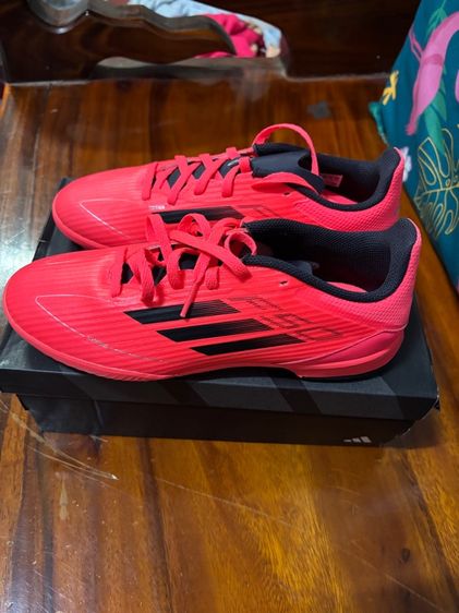 รองเท้าร้อยปุ่ม Adidas F50 ขนาด38 รูปที่ 2