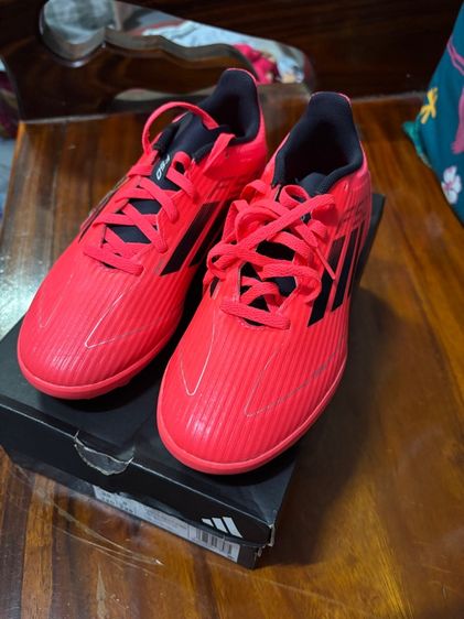 รองเท้าร้อยปุ่ม Adidas F50 ขนาด38