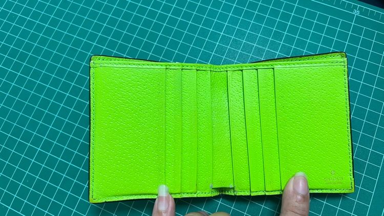 กระเป๋าสตางค์ Gucci รุ่น Ophidia bi-fold wallet  รูปที่ 9