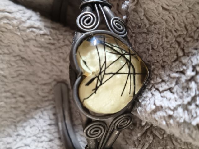 ขาย กำไลแก้วขนเหล็กแท้