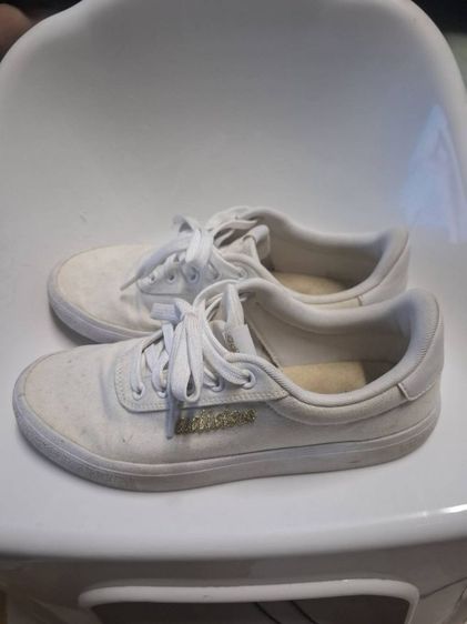 รองเท้าผ้าใบ adidas สีขาวมือสองเบอร์ 39 รูปที่ 2