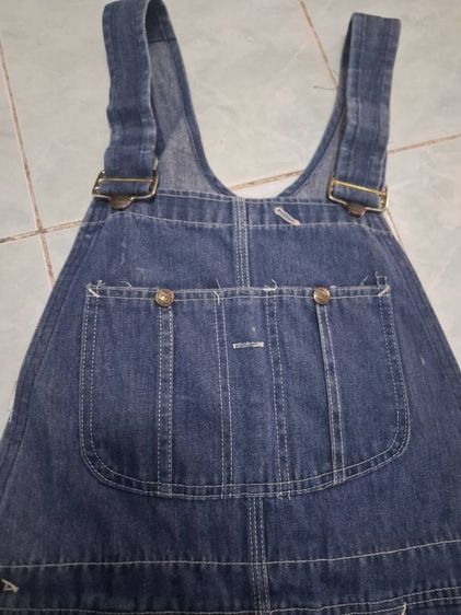 ชุดเอี๊ยมยีนส์มือสองสำหรับผู้หญิง size l ขนาดสะโพก 32 รูปที่ 3