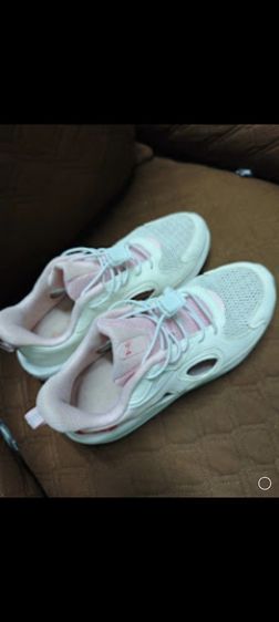 รองเท้าผ้าใบ รูปที่ 2