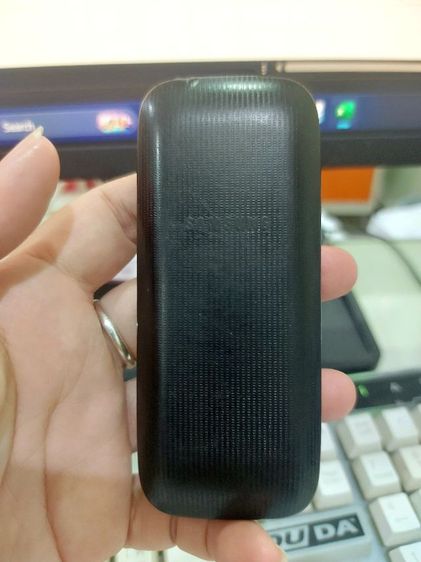 โทรศัพท์มือถือแบบปุ่มกดมือสองใช้งานได้ปกติ