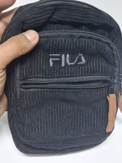 กระเป๋าสะพายสีดำมือสองยี่ห้อ fila รูปที่ 3