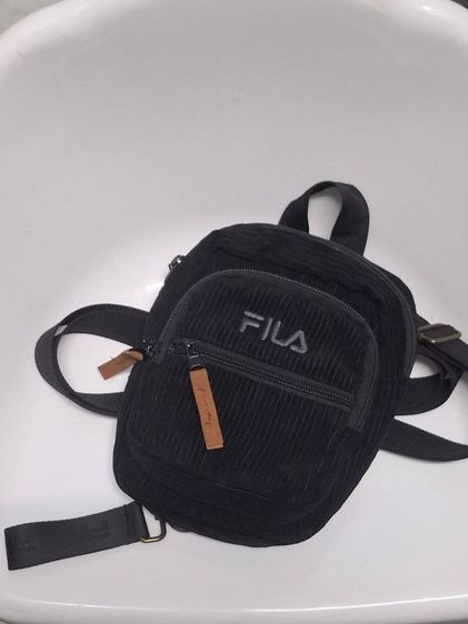 กระเป๋าสะพายสีดำมือสองยี่ห้อ fila รูปที่ 2