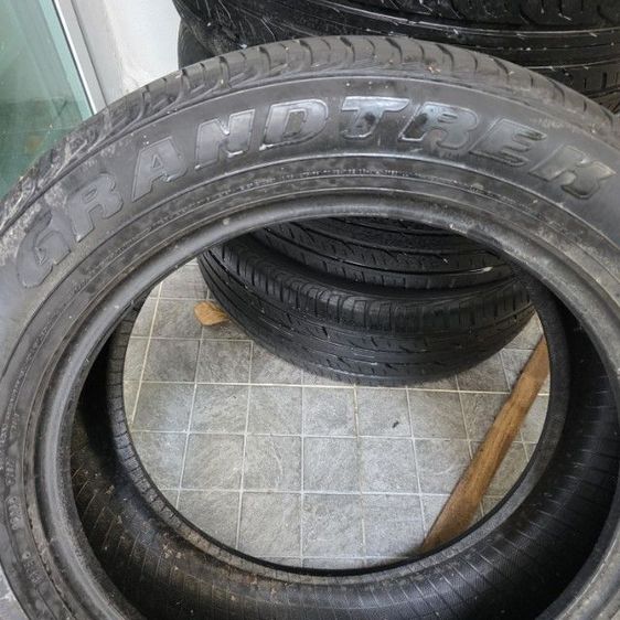 ขายยางรถยนต์มือสอง ยี่ห้อ DUNLOP ขนาด 265-50-20" ปี 2023 จำนวน 4 เส้น สภาพสวย พร้อมใช้งานครับ สินค้าอยู่ที่บ้าน ติดต่อมือถือครับ-- รูปที่ 5