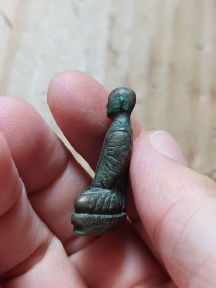 เครื่องรางหลวงพ่อเดิมพรายเงินวัดหนองหลวงมีจารอักขระ รูปที่ 4