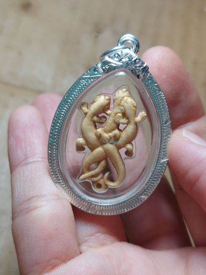 เครื่องรางจิ้งจกหลวงปู่หน่ายวัดบ้านแจ้งอยุทธยาศิลยุคต้นเลี่ยมเงินแท้ รูปที่ 5