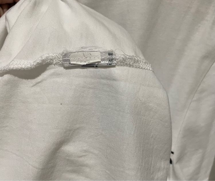 เสื้อ Tommy Hilfiger รูปที่ 5