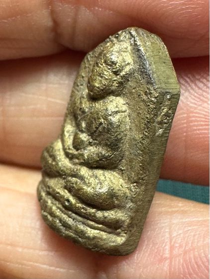 🙏เหรียญหล่อพระชัยวัฒน์ครึ่งซีก ไม่ทราบที่ รูปที่ 4