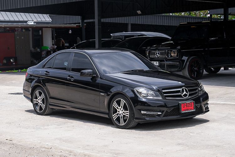 Mercedes-Benz C-Class 2015 C200 Sedan เบนซิน ดำ รูปที่ 2