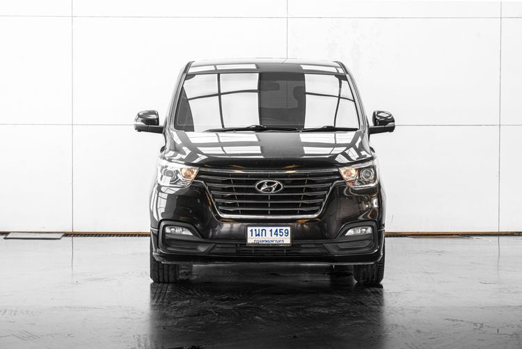 Hyundai H-1  2018 2.5 Deluxe Sedan ดีเซล ไม่ติดแก๊ส เกียร์อัตโนมัติ น้ำตาล รูปที่ 3