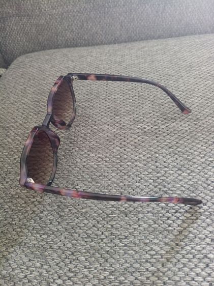 แว่นกันแดด มีสี่แบรนด์ 
Gentle Monster OWNDAYS  Barcs  EKOอันละ150฿ รูปที่ 3