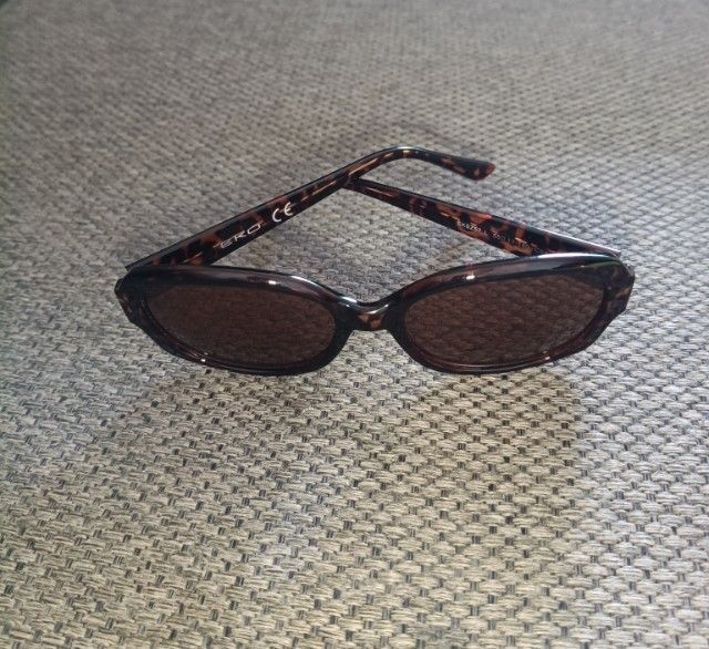 แว่นกันแดด มีสี่แบรนด์ 
Gentle Monster OWNDAYS  Barcs  EKOอันละ150฿ รูปที่ 8