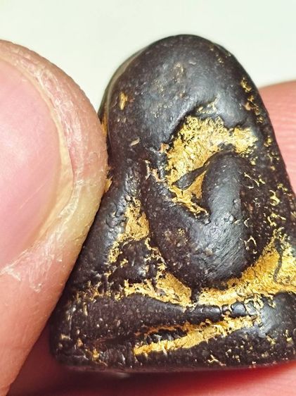 พระปิด​ตา​เก่า