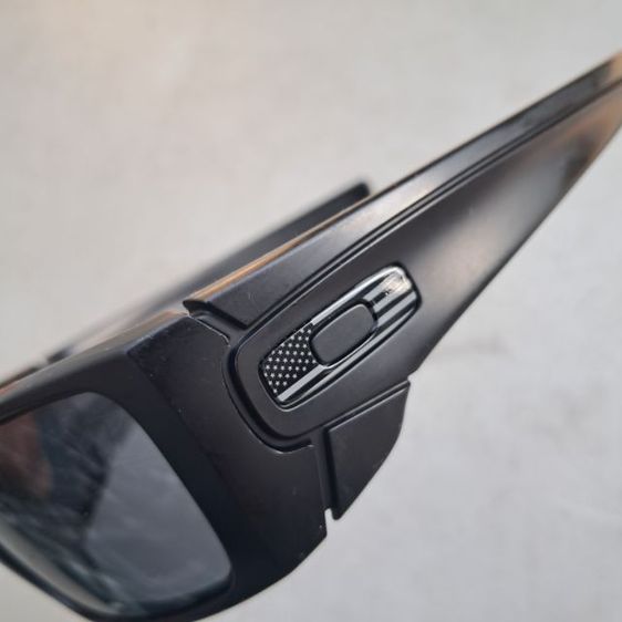แว่นตากันแดด แว่นกันแดด Oakley รุ่น Fuel Cell 