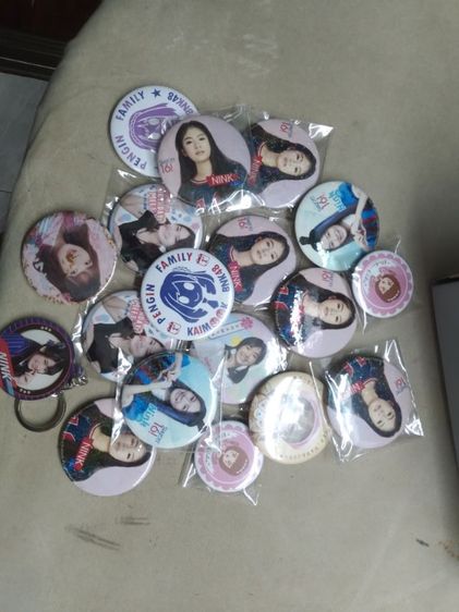 เข็มกลัดติดเสื้อรูปสาวสวยขายยกกอง250บาทรวมค่าส่ง รูปที่ 5