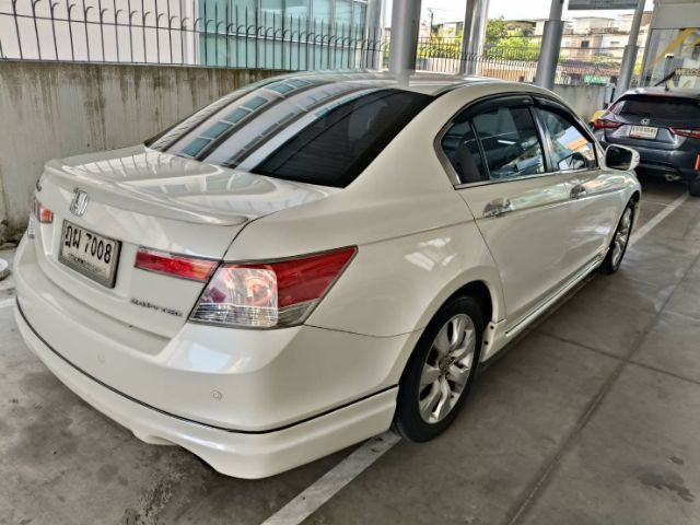 Honda Accord 2010 2.4 EL i-VTEC Sedan เบนซิน ไม่ติดแก๊ส เกียร์อัตโนมัติ ขาว รูปที่ 3