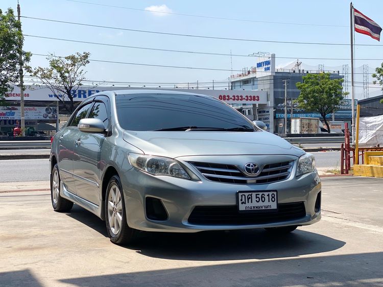รถ Toyota Altis 1.6 E สี เทา