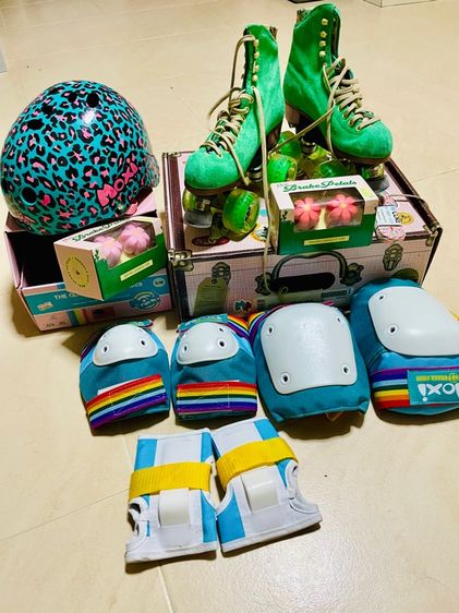 รองเท้าสะเก็ดMOXI