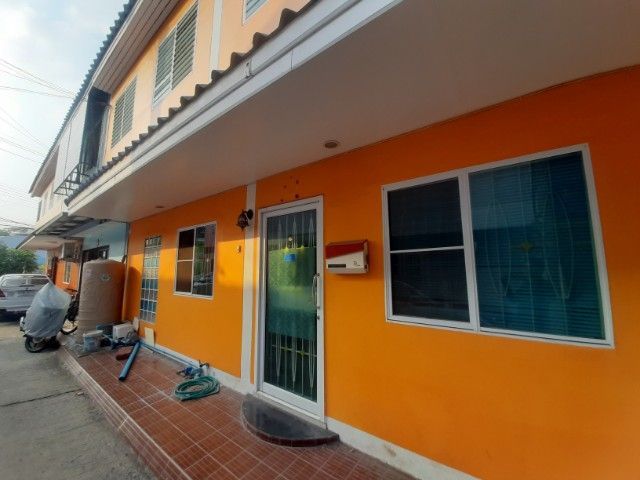 ขายด่วน บ้านทาวเฮาส์สองชั้นสองหลังต่อเติมรวมกัน พื้นที่รวม16 ตรว. รูปที่ 4