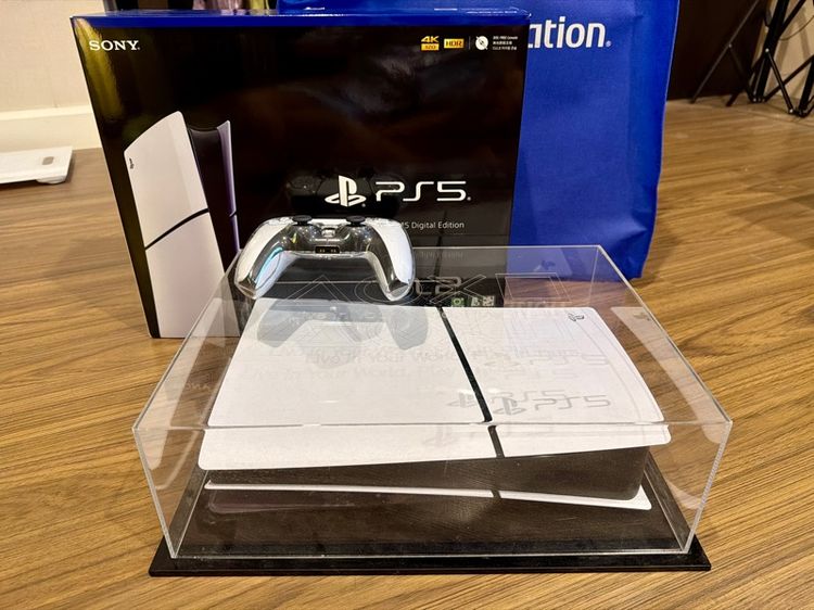 Sony เครื่องเกมส์โซนี่ เพลย์สเตชั่น PS5 (Playstation 5) เชื่อมต่อไร้สายได้ PS5 Slim Digital 1 TB รุ่น ASIA-00480 มือ 2