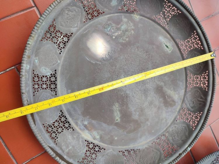 ถาดทองเหลือง 12 ราศี 1 ใบลายเทพพนมงานเก่าหนาหนัก ขนาดเกือบ 18 นิ้ว รูปที่ 8