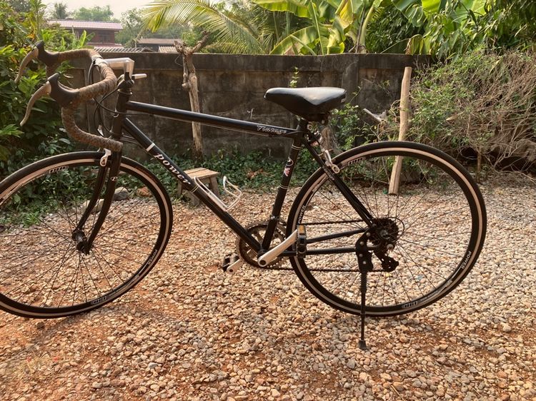 จักรยานเสือหมอบสีดำ