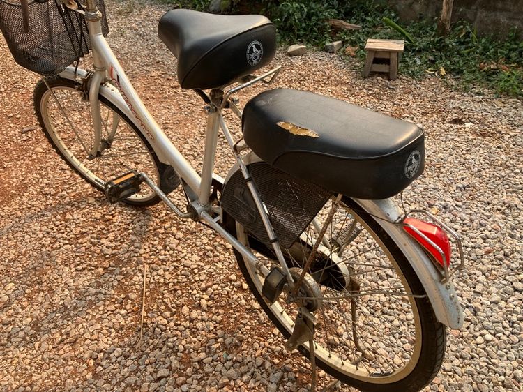 จักรยานแม่บ้านสีขาว รูปที่ 6