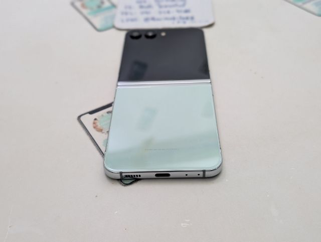 ขาย เทิร์น Samsung Galaxy Z Flip 5 Mint 256 GB เครื่องนอก 2 ซิม เมนูไทย สภาพสวย อุปกรณ์ครบยกกล่อง เพียง 6,590 บาท เท่านั้น ครับ รูปที่ 7
