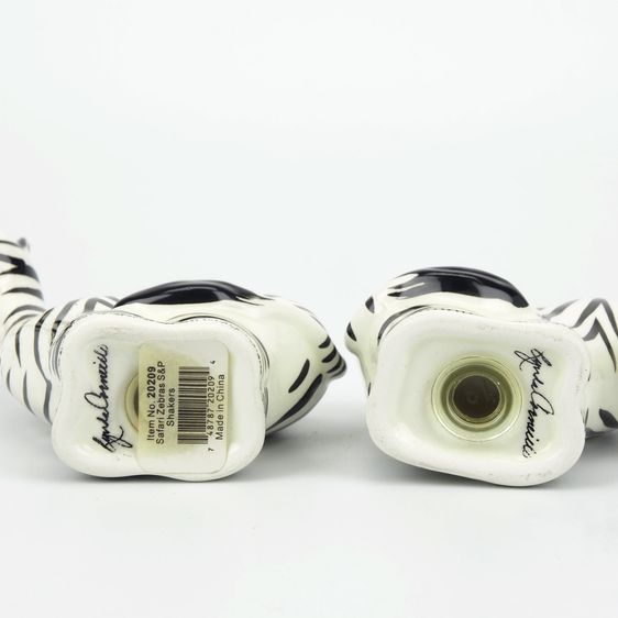 Zebra Salt and Pepper Shakers by Lynda Corneille Ark Safari Series งานเซรามิก รูปที่ 6