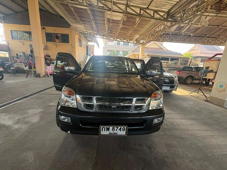 รถ Isuzu D-MAX 3.0 LS 4WD สี ดำ