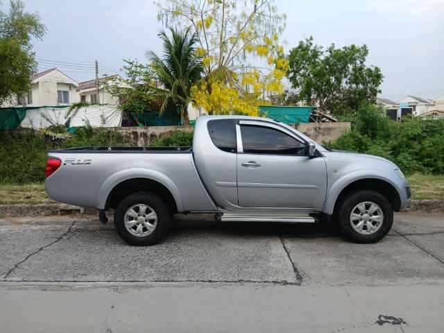 Mitsubishi Triton 2012 2.5 Plus GLS VG Turbo Pickup ดีเซล ไม่ติดแก๊ส เกียร์ธรรมดา เทา รูปที่ 4