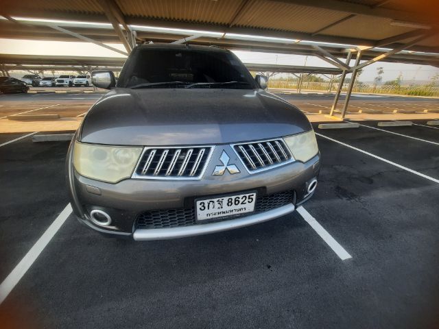 รถ Mitsubishi Pajero 2.5 VG Turbo สี บรอนซ์ทอง