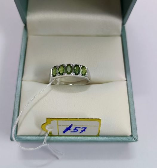 แหวนพลอยเขียวส่องแท้